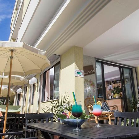 Hotel Franca Белариа-Игеа Марина Екстериор снимка